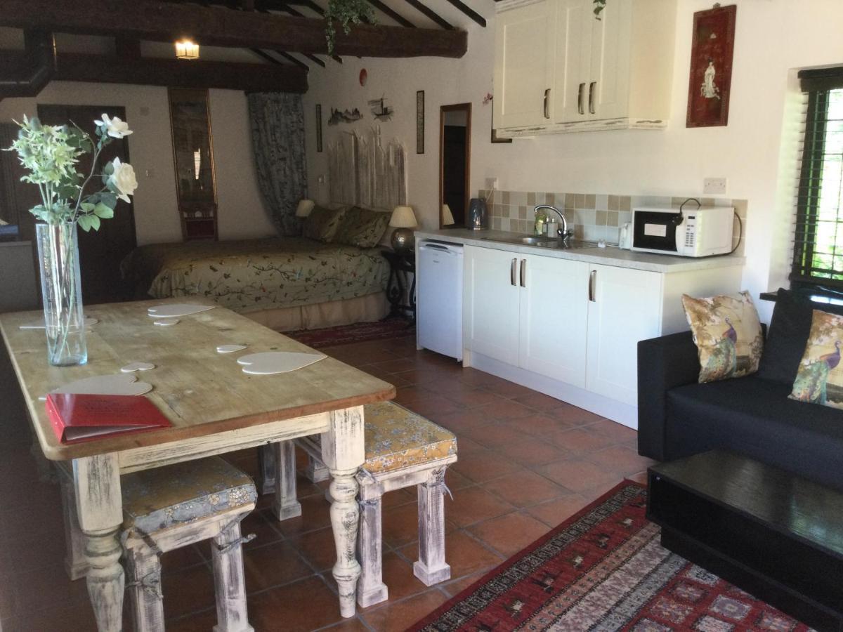 The Garth Guest Suite Studio Cottage Лингфийлд Екстериор снимка