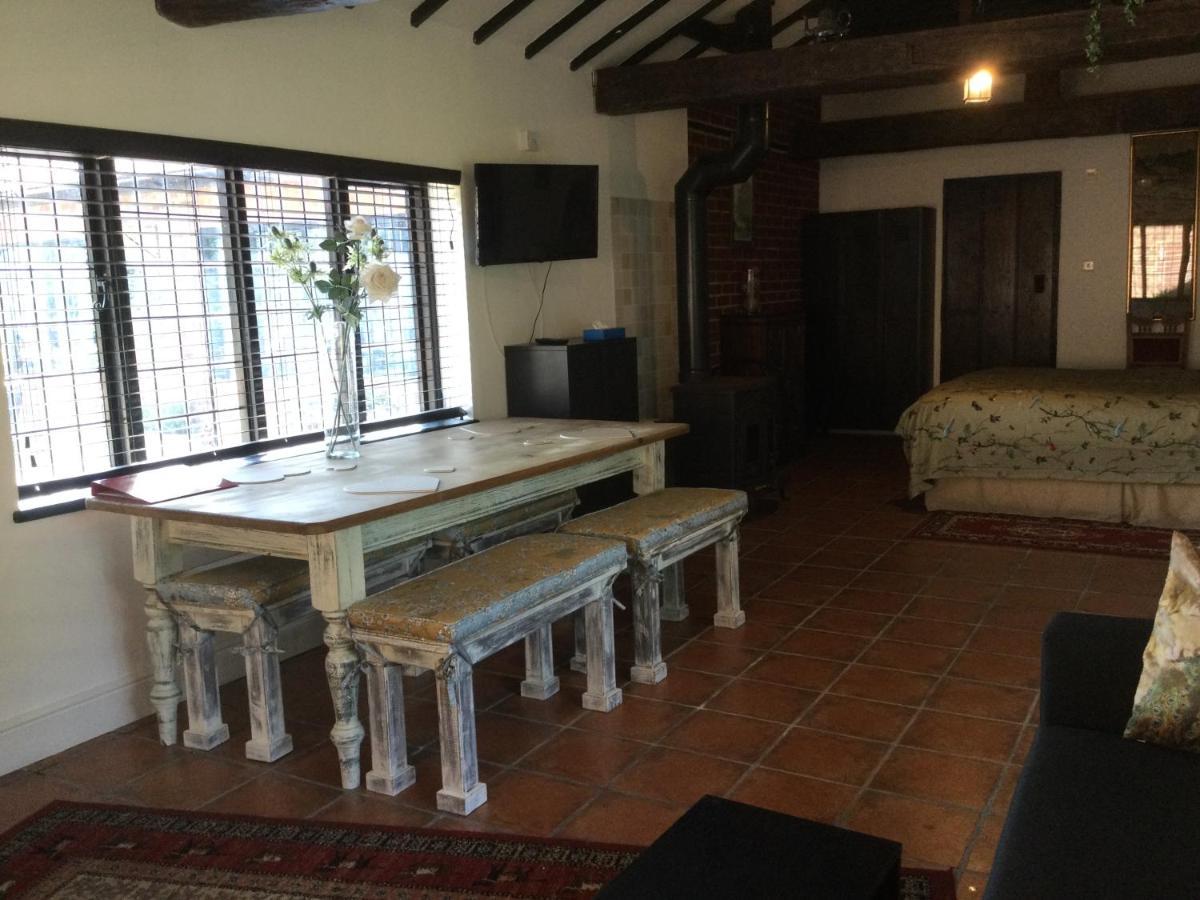 The Garth Guest Suite Studio Cottage Лингфийлд Екстериор снимка