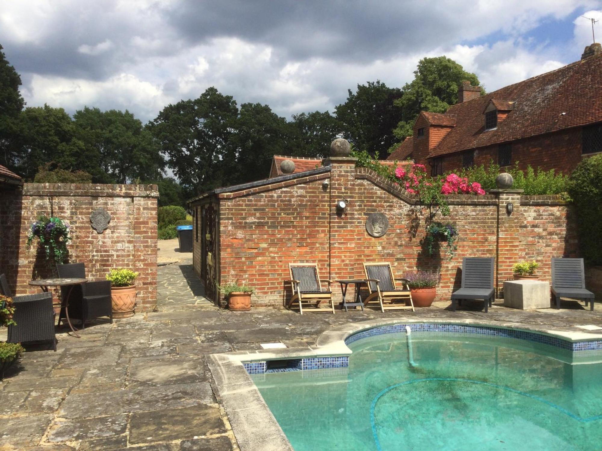The Garth Guest Suite Studio Cottage Лингфийлд Екстериор снимка